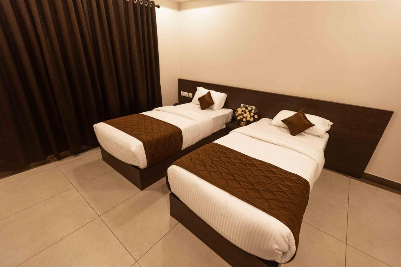 Hotel Pankaj Residency Guruvāyūr Buitenkant foto