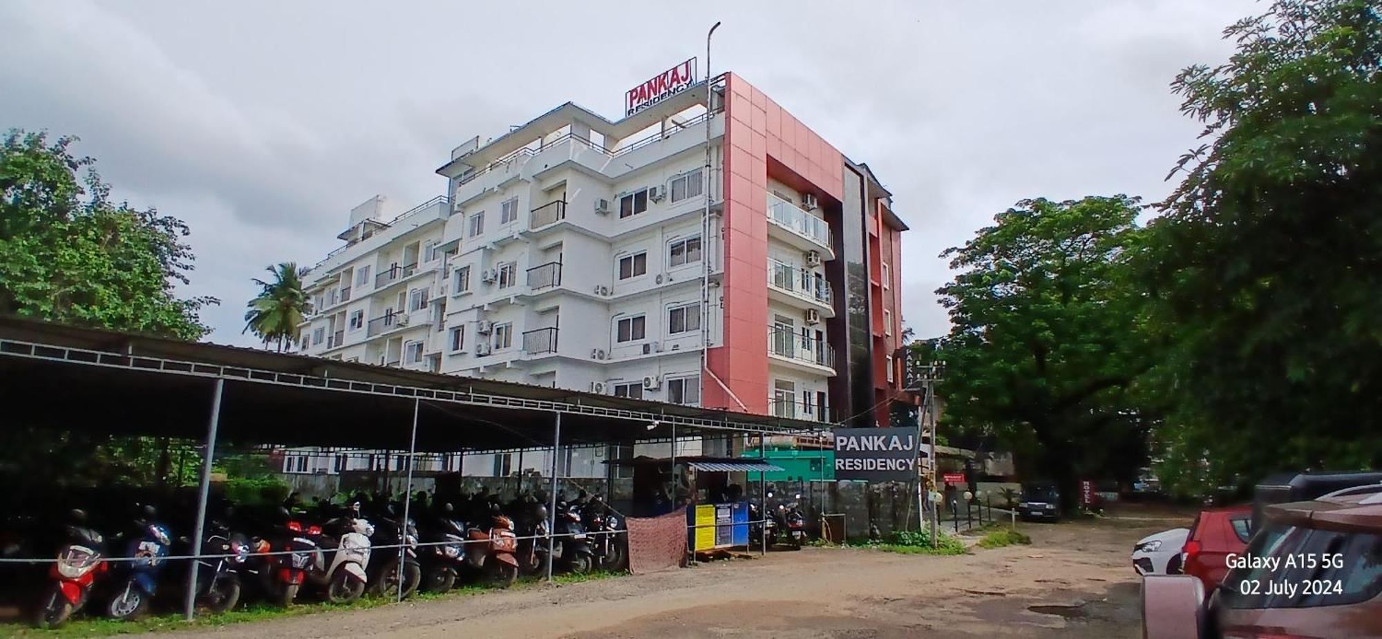 Hotel Pankaj Residency Guruvāyūr Buitenkant foto