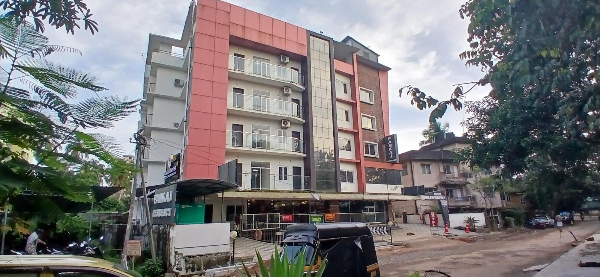 Hotel Pankaj Residency Guruvāyūr Buitenkant foto