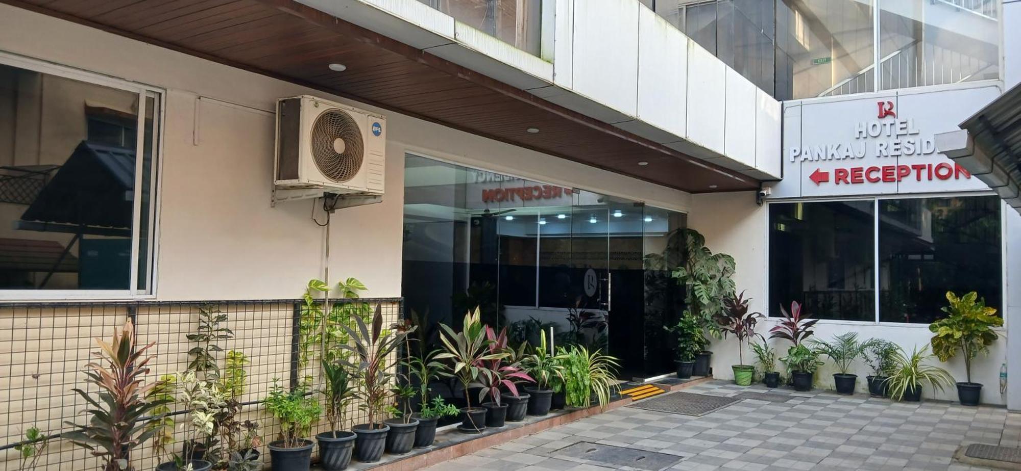 Hotel Pankaj Residency Guruvāyūr Buitenkant foto